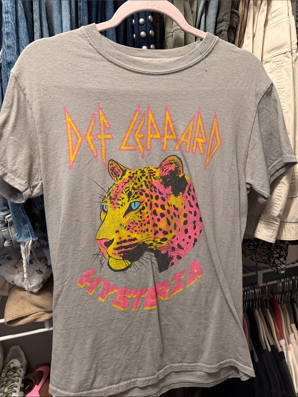 Def Leppard Band Graphic Tee 100% cotton
